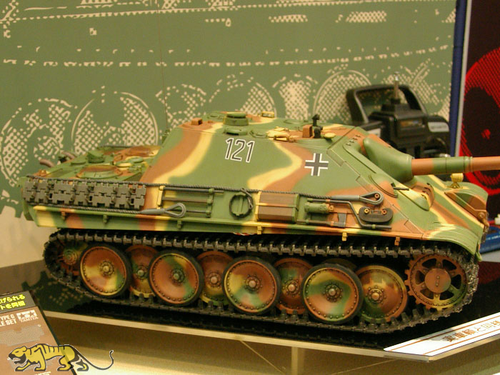 Tamiya 1/16 German Tank Destroyer Jagdpanther late, RC Full Option Kit 56024 Axels Modellbau Shop
