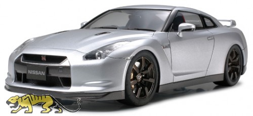 Nissan GT-R - 1:24
