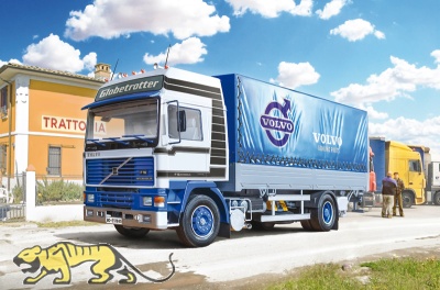 VOLVO F16 Globetrotter mit Plane und Hebebühne - 1:24