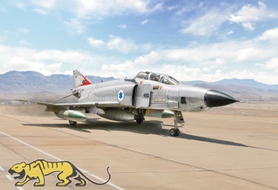 RF-4E Phantom II - 1:48