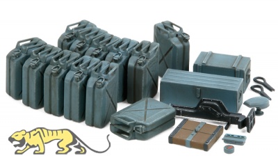 German Wehrmacht Jerry Can Set - Early Type w/ accessories - 1/35