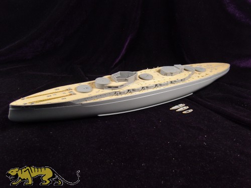 Holzdeck für 1:350 SMS Kronprinz inkl. Fotoätzteilen - ICM S.003 - 1:350