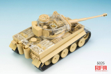 Tiger I Ausf. E - Early Production with Full Interior and Clear Parts - 1/35