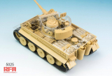 Tiger I Ausf. E - Early Production with Full Interior and Clear Parts - 1/35