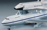 Space Shuttle und Boeing 747 Trägerflugzeug - 1:288
