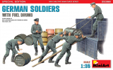 German Soldiers with Fuel Drums - 1/35
