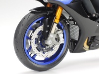 Yamaha YZF-R1M - 1/12