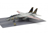 Grumman F-14A Tomcat - late model - Carrier launch  1:48