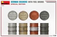 Deutsche Soldaten mit Fässern - 1:35