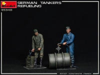 Deutsche Panzerbesatzung beim tanken - 1:35