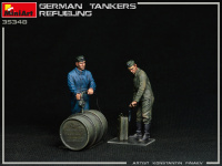 Deutsche Panzerbesatzung beim tanken - 1:35
