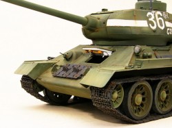 T-34/85 Modell 1944 Factory No. 183 - 1:16