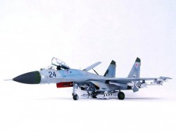 Sukhoi Su-27 Flanker B - 1:32