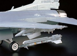 Lockheed Martin F-16CJ Blk 50 - Fighting Falcon - 1/32