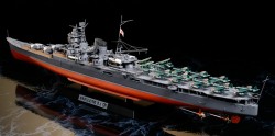 Japanese Aircraft carrying Cruiser Mogami - 1/350