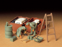 German Tank Maintenance Crew - 1/35