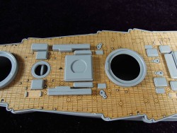 Holzdeck für 1:350 Russisches Schlachtschiff Sevastopol - Zvezda 9040 - 1:350