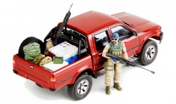 Pick Up with Equipment - 1/35