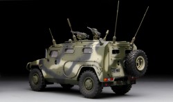 Russian Armored High-Mobility Vehicle GAZ-233014 STS Tiger - 1/35
