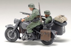 German Motorcycle with Sidecar - 1/48