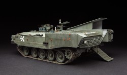 Israeli Heavy Armored Personnel Carrier Achzarit - Late - 1:35